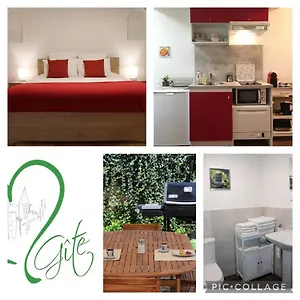 Au Coeur Du Village Avec Terrasse Et Parking Proche De Pamiers Appartement