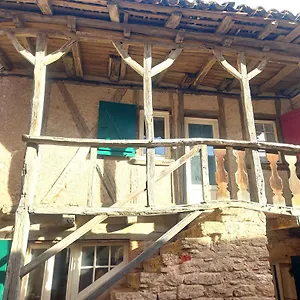 Maison Medievale Avec Jardin Dans Village Hébergement de vacances