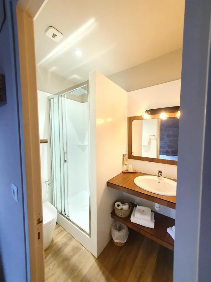 Logis hôtel Spa La Truite Dorée Vers  Hotel
